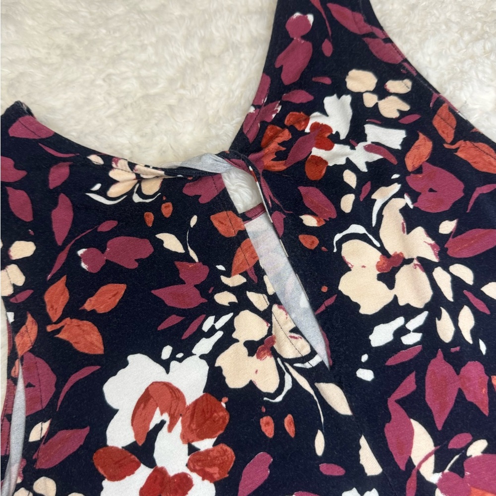 Market & Spruce Floral Tank Top - Navy, White, Red - Picture 4 of 7